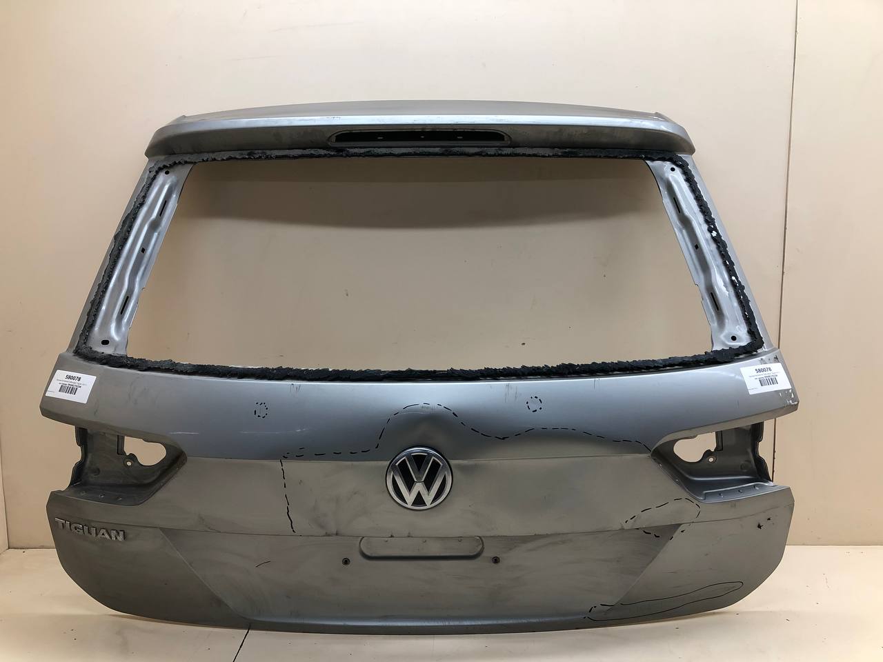 Крышка багажника Volkswagen Tiguan 2017>