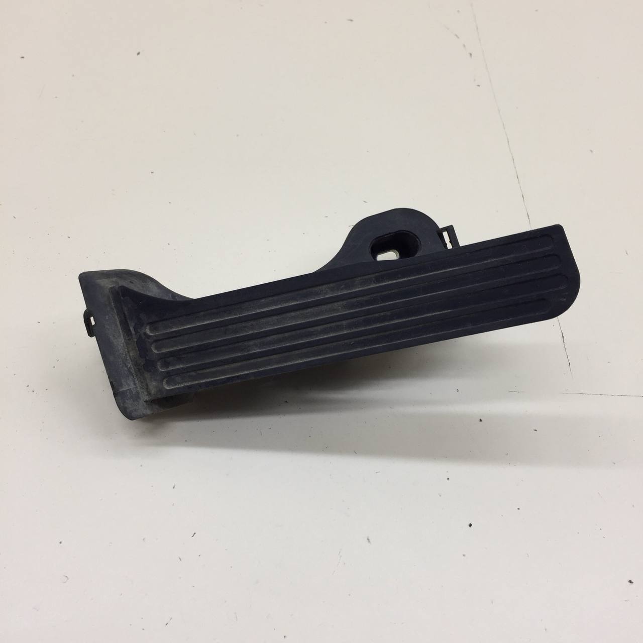Педаль газа Volkswagen Passat B7 2011-2015 Педаль газа Volkswagen Passat B7 2011-2015