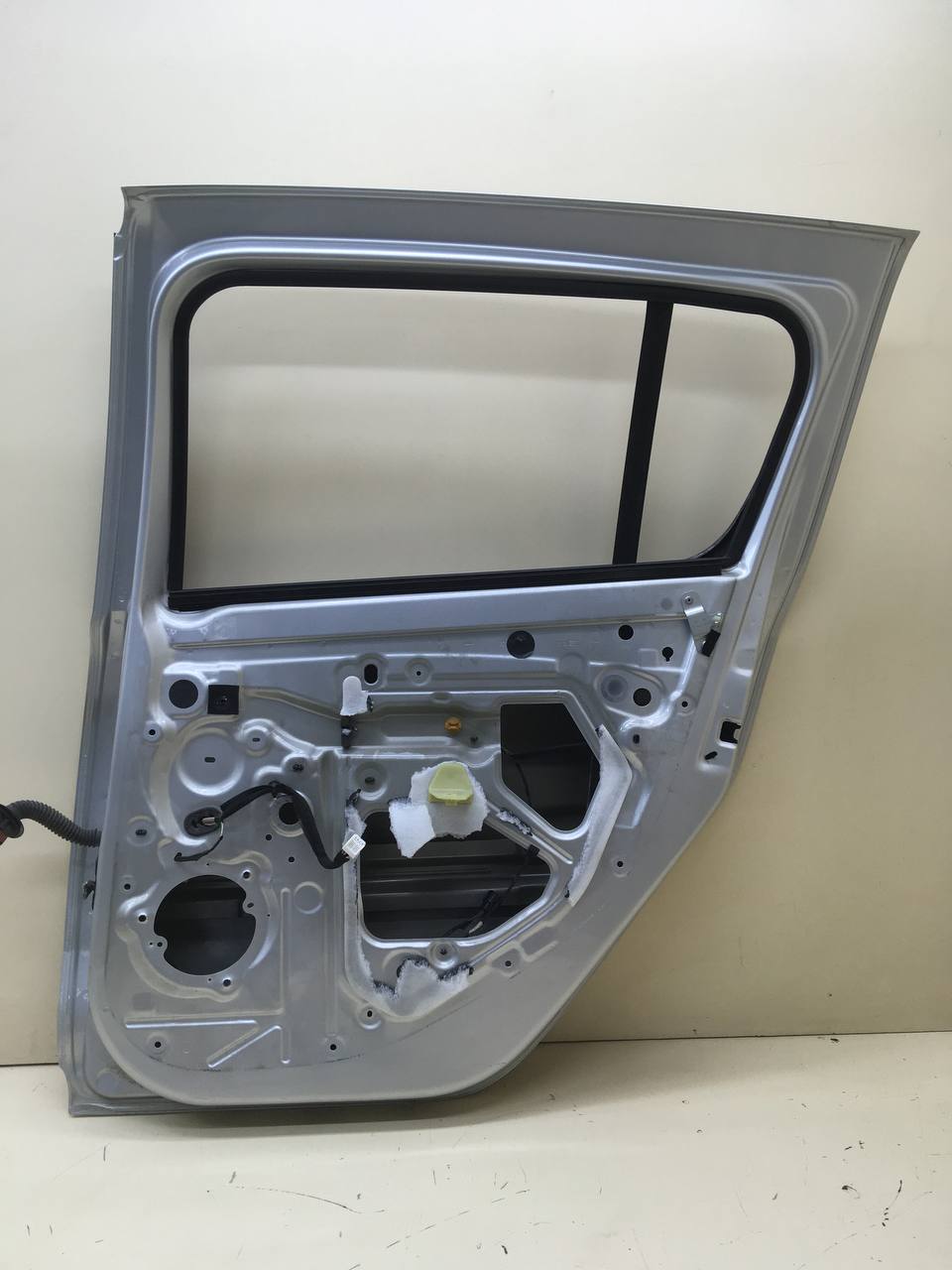 Дверь задняя правая Renault Sandero Stepway (5S) 2014-2022 Дверь задняя правая Renault Sandero Stepway (5S) 2014-2022