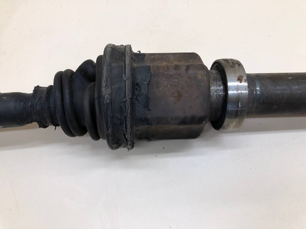 Полуось передняя правая Ford Mondeo 4 2007-2015 Полуось передняя правая Ford Mondeo 4 2007-2015