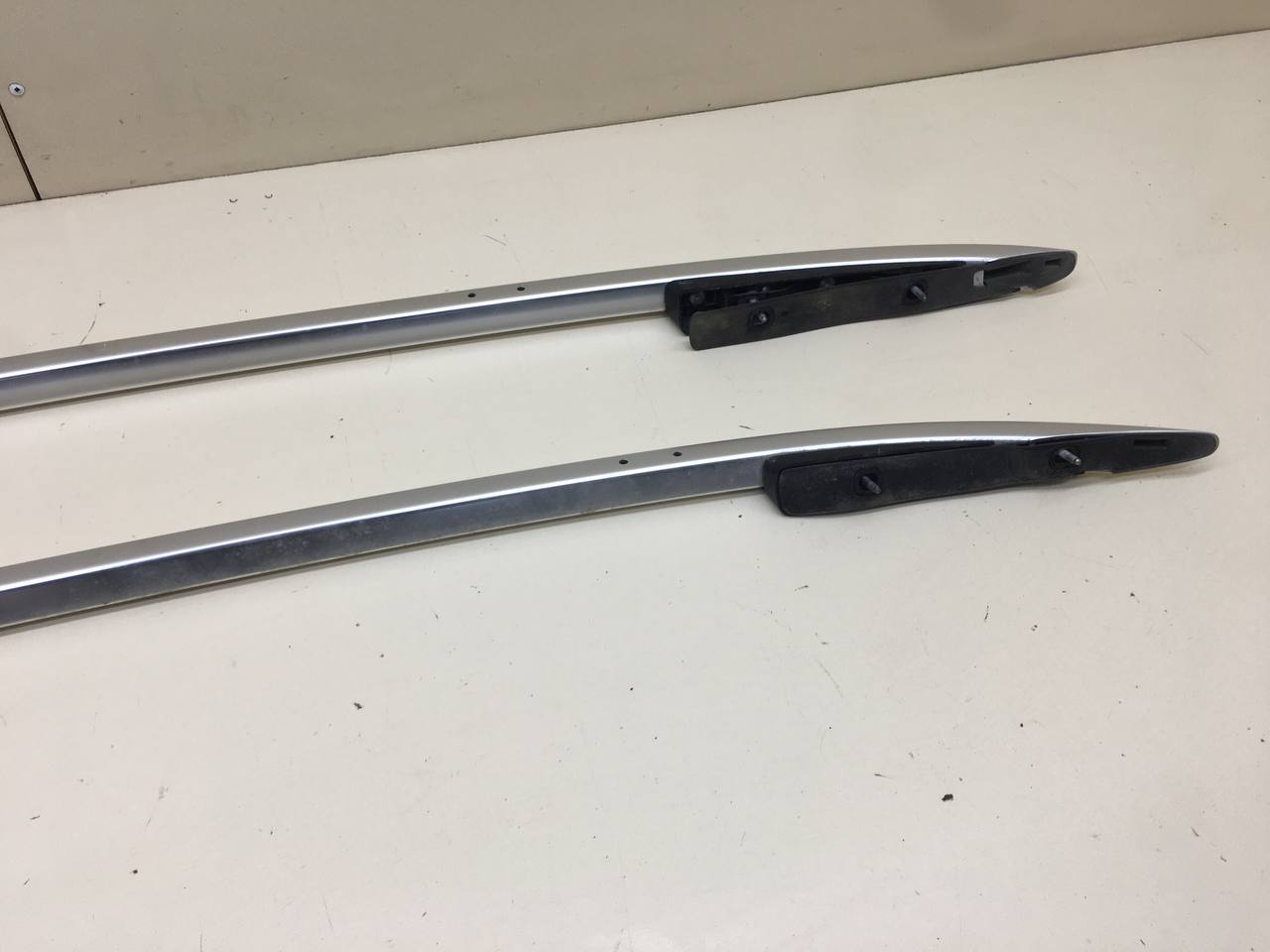 Рейлинг боковой Volkswagen Tiguan (5N1) 2007-2011 Рейлинг боковой Volkswagen Tiguan (5N1) 2007-2011