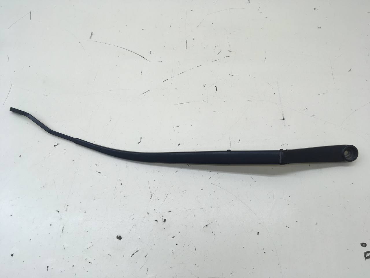 Поводок стеклоочистителя передний правый Hyundai ix35 (LM) 2010-2015