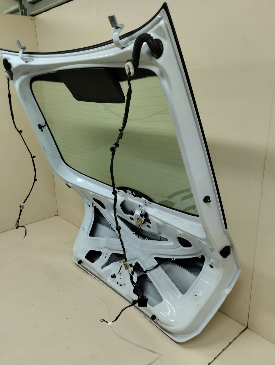 Дверь багажника со стеклом Skoda Rapid 2012-2020 Дверь багажника со стеклом Skoda Rapid 2012-2020