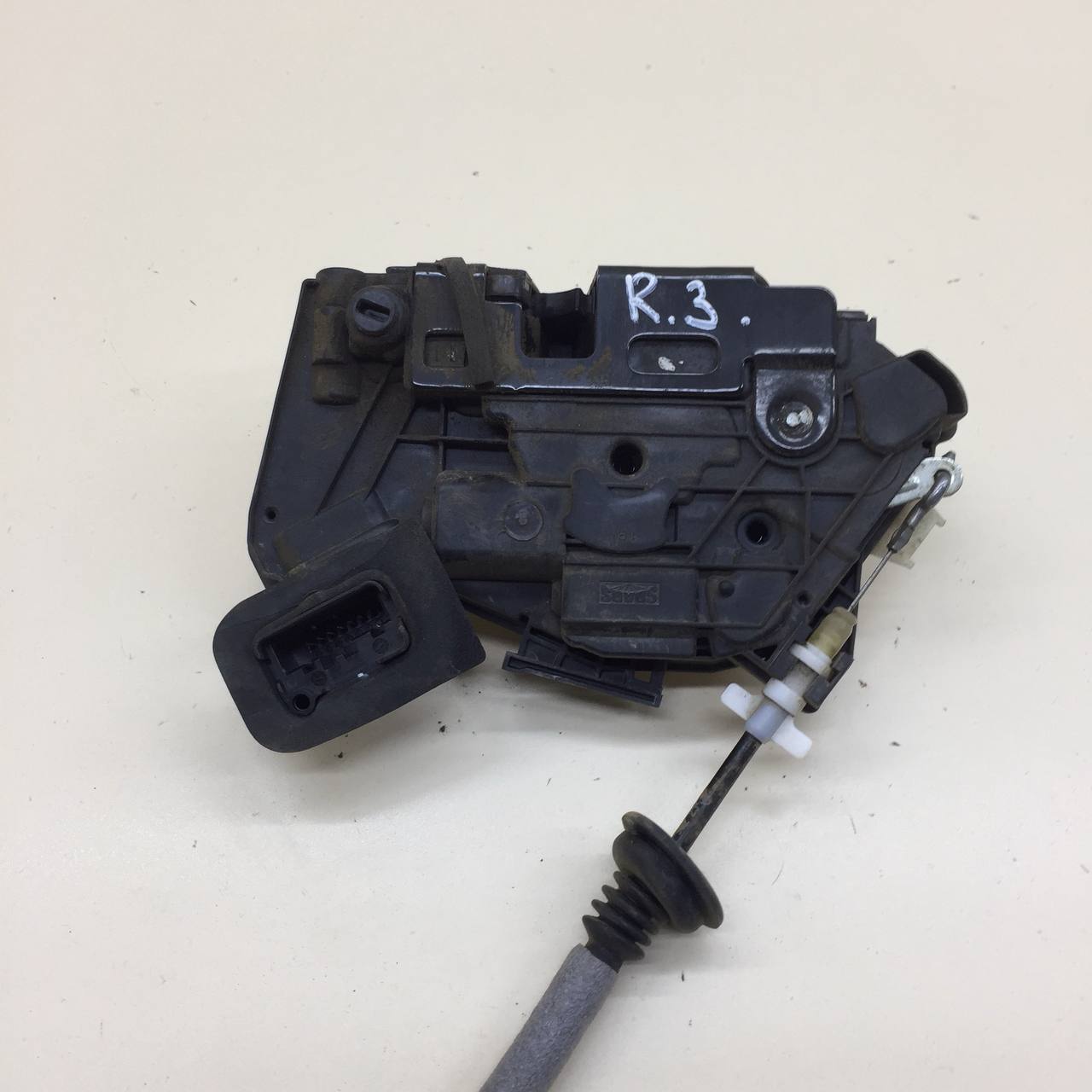 Замок двери задней правой Volkswagen Polo (MK5) 2011-2020