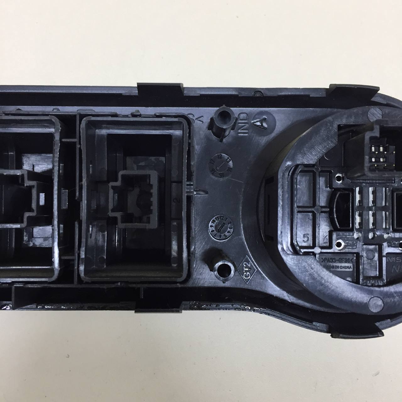 Блок кнопок Renault Duster (HSA, HSM) 2012> Блок кнопок Renault Duster (HSA, HSM) 2012>