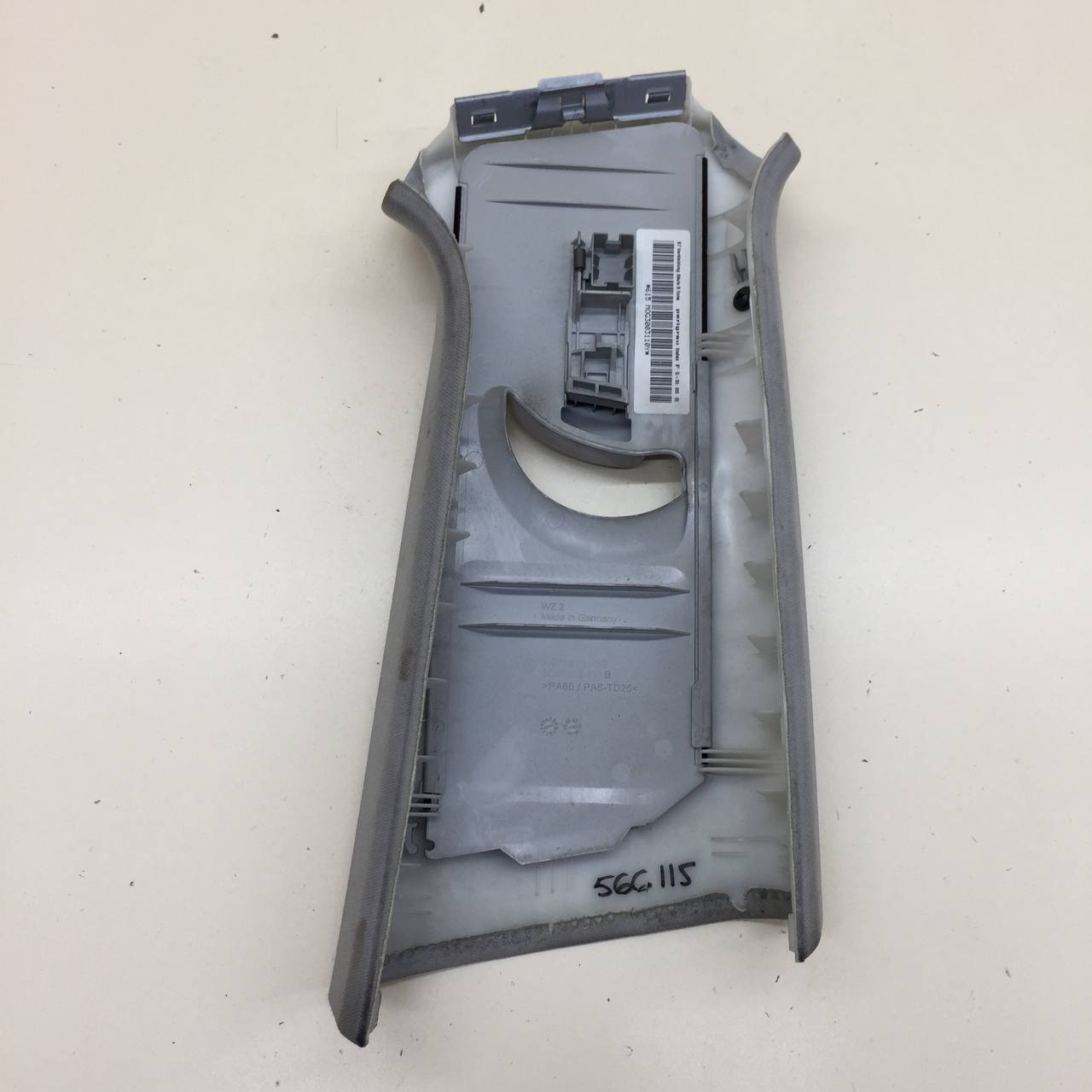 Обшивка стойки Volkswagen Passat B7 2011-2015 Обшивка стойки Volkswagen Passat B7 2011-2015
