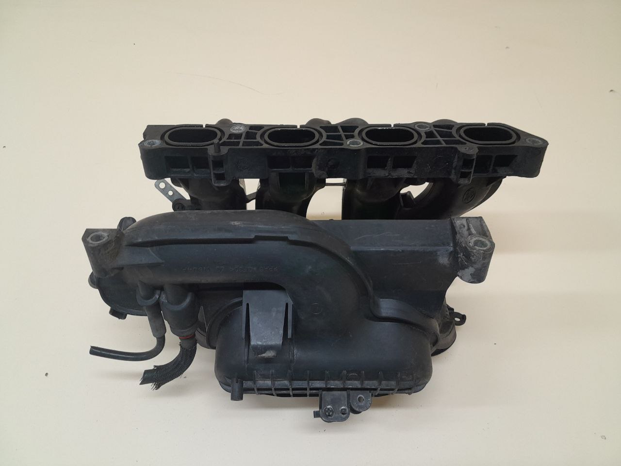Коллектор впускной Ford Focus 3 2011> Коллектор впускной Ford Focus 3 2011>