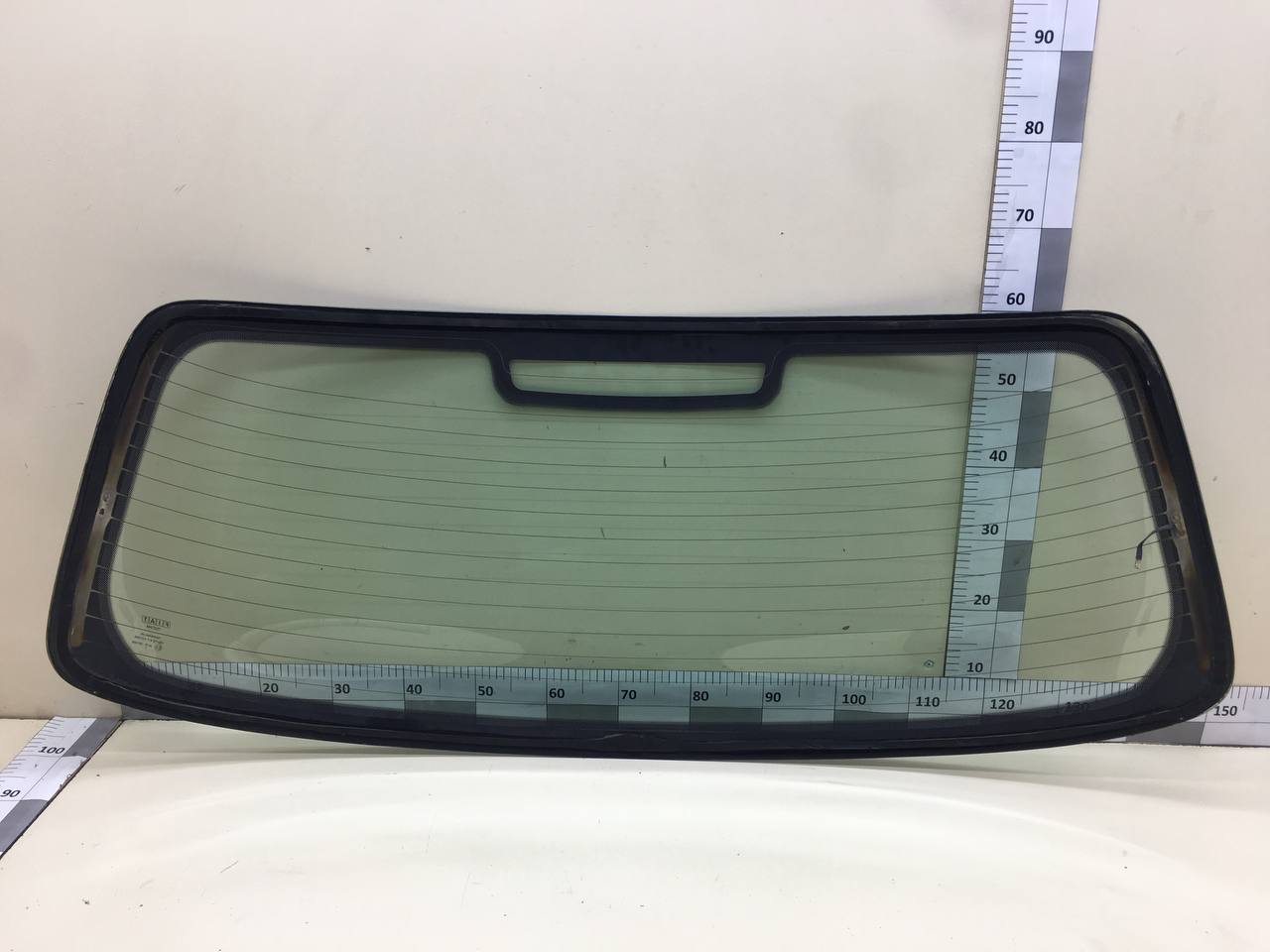 Стекло заднее Fiat Albea 2002-2012