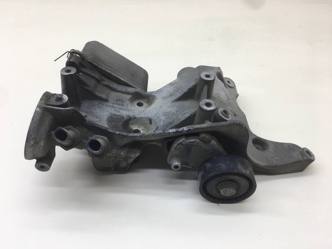 Кронштейн генератора Skoda Octavia (A5 1Z-) 2004-2013 Кронштейн генератора Skoda Octavia (A5 1Z-) 2004-2013