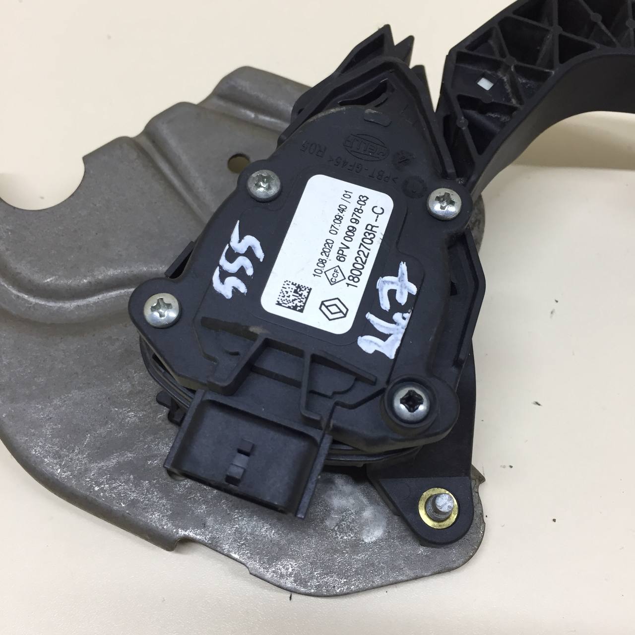 Педаль газа Renault Sandero Stepway (5S) 2014-2022