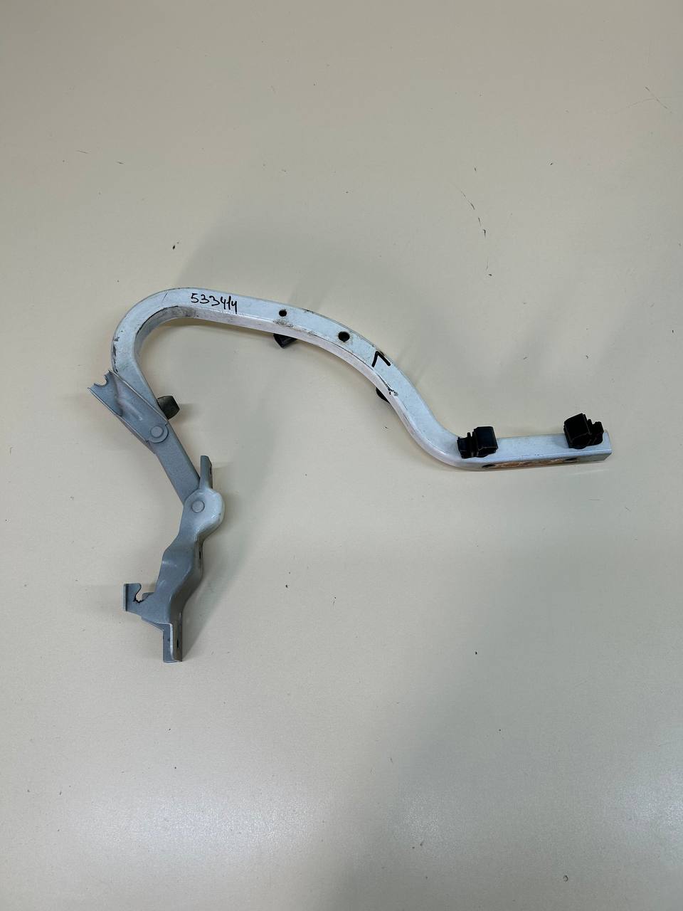 Петля крышки багажника Hyundai Solaris (RB) 2010-2017