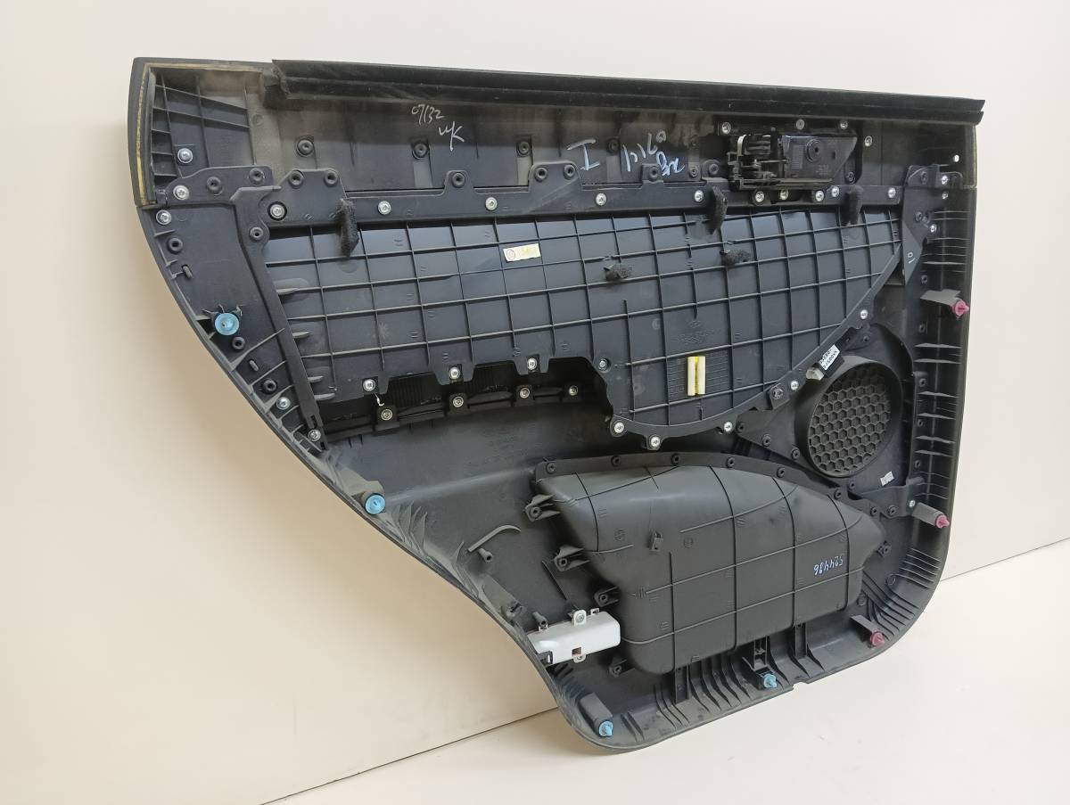 Обшивка двери задней правой Hyundai ix55 2007-2013
