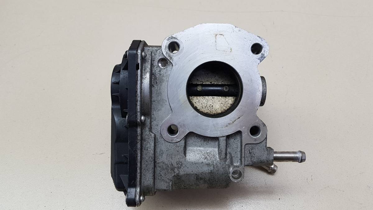 Заслонка дроссельная электрическая Toyota Vitz P90 2005-2011