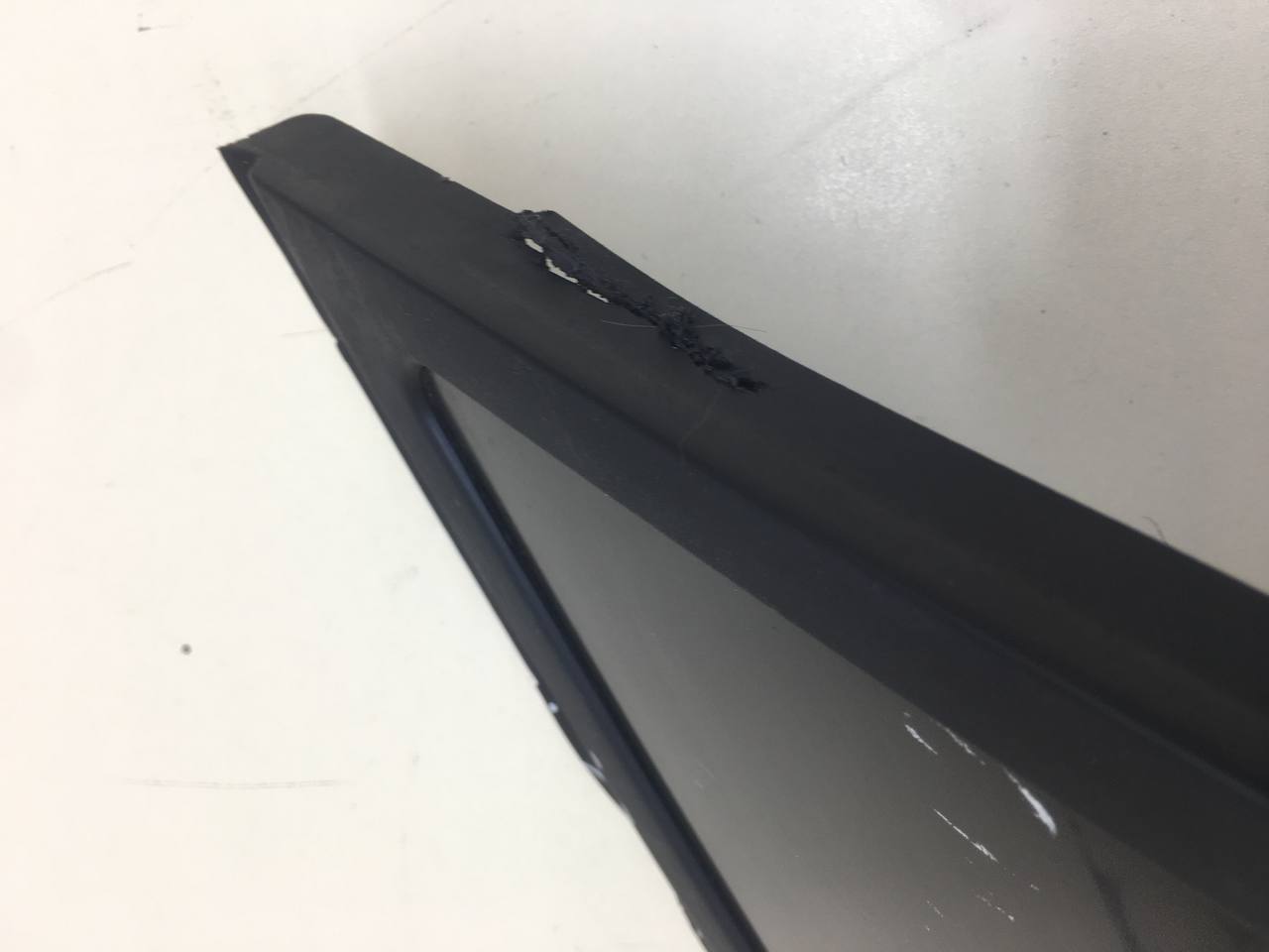 Стекло кузовное глухое правое Lifan X60 2012>