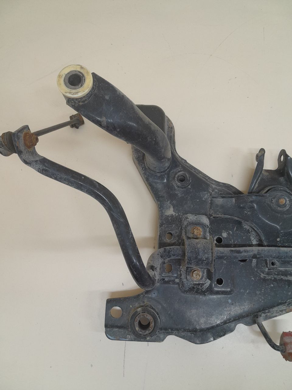 Балка подмоторная Ford Focus 2 (DB) 2008-2011 Балка подмоторная Ford Focus 2 (DB) 2008-2011