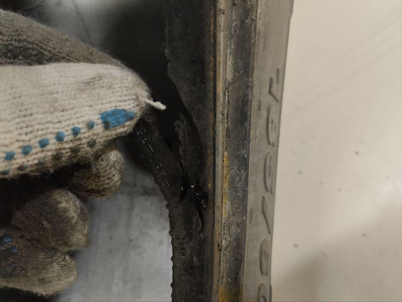 Шины к-кт R15 Зимние шипованные Pirelli Winter Carving Edge 