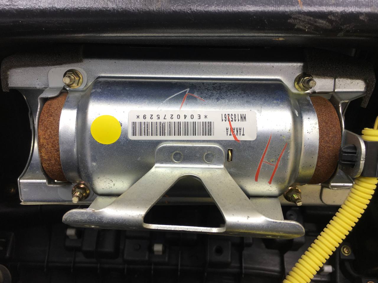Подушка безопасности (комплект) Mitsubishi Lancer 9 (CS/Classic) 2000-2011 Подушка безопасности (комплект) Mitsubishi Lancer 9 (CS/Classic) 2000-2011