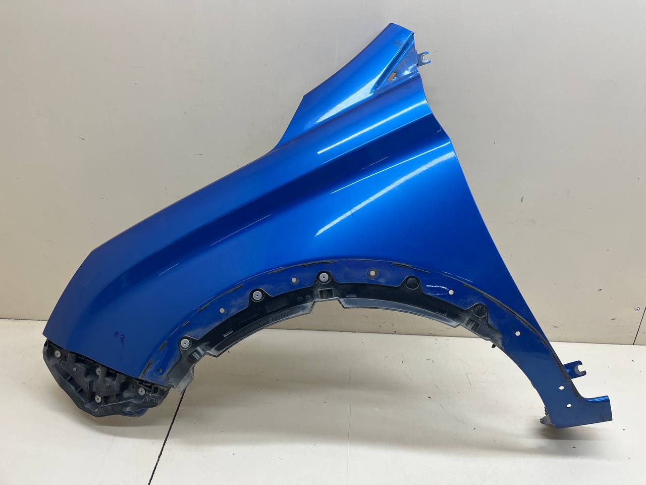 Крыло переднее левое Lada  X-RAY Cross 2018 >