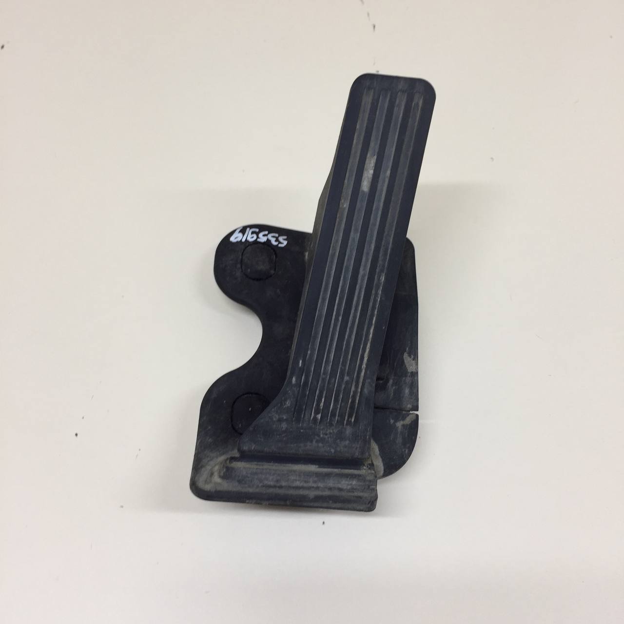 Педаль газа Mazda Mazda 3 (BM) 2013-2016 Педаль газа Mazda Mazda 3 (BM) 2013-2016