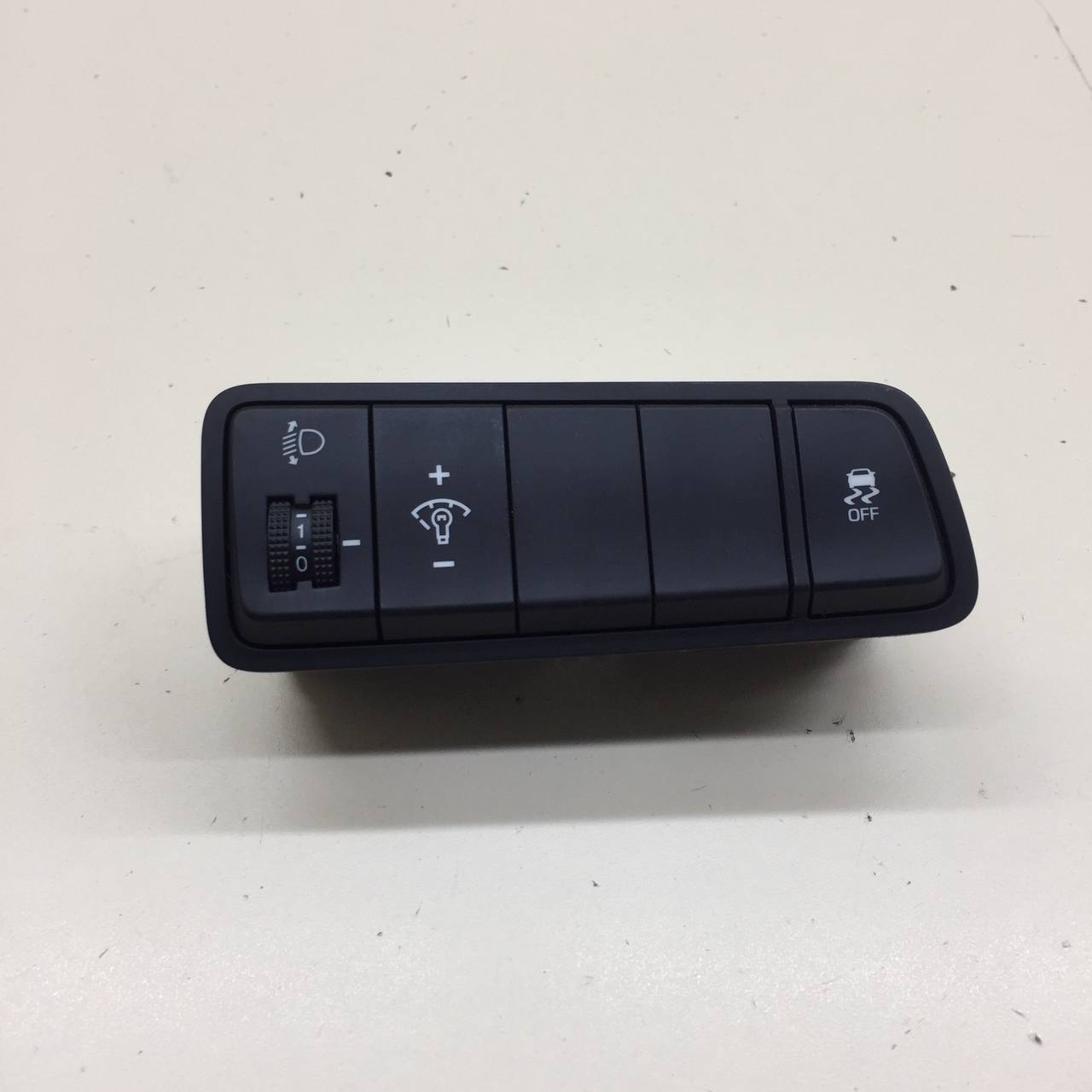 Блок кнопок Hyundai Tucson (TL) 2015-2021 Блок кнопок Hyundai Tucson (TL) 2015-2021