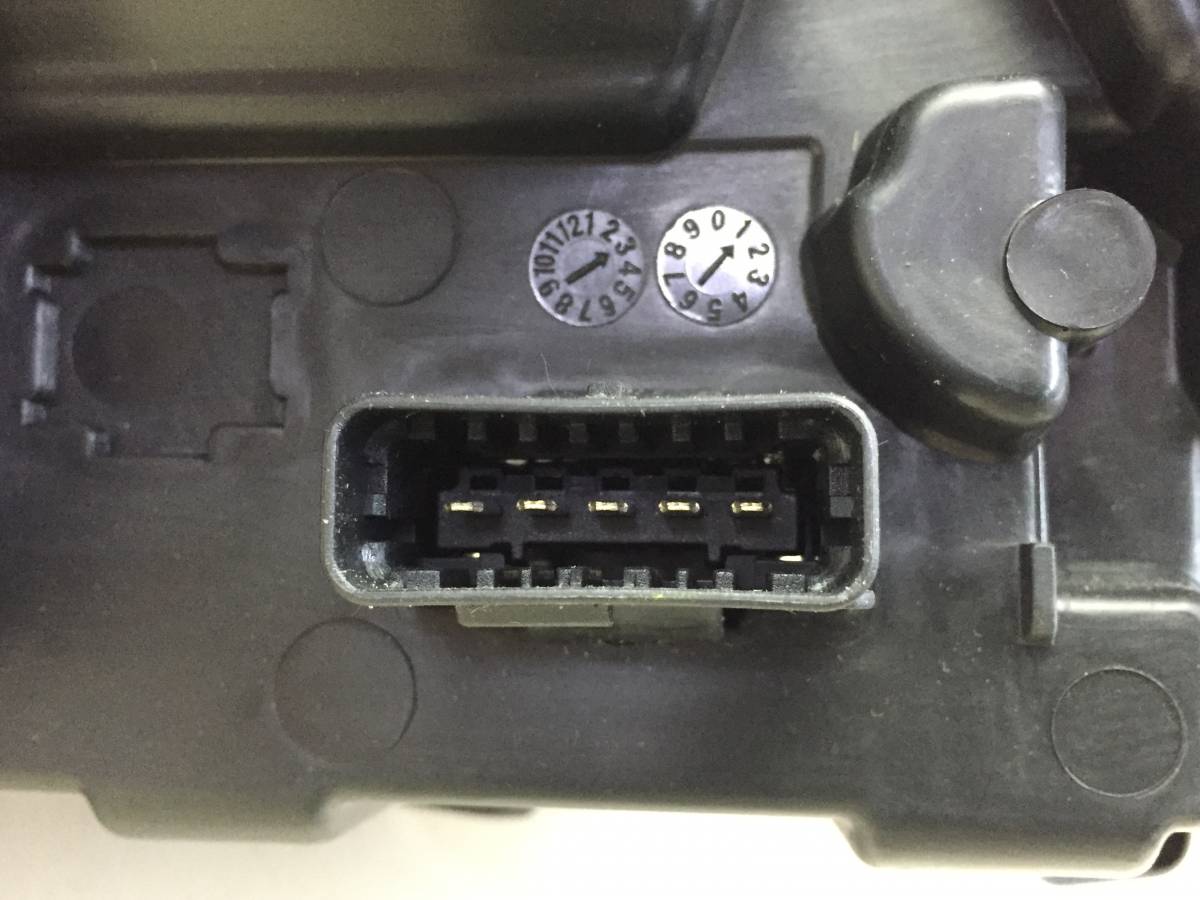 Фара левая Renault Clio (3) 2005-2012