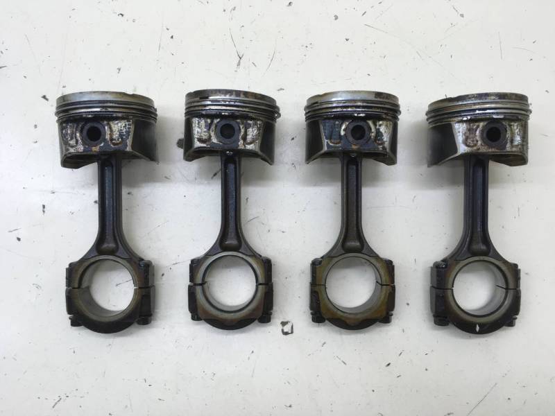 Поршень с шатуном Nissan Almera 3 (G11, G15) 2012> Поршень с шатуном Nissan Almera 3 (G11, G15) 2012>