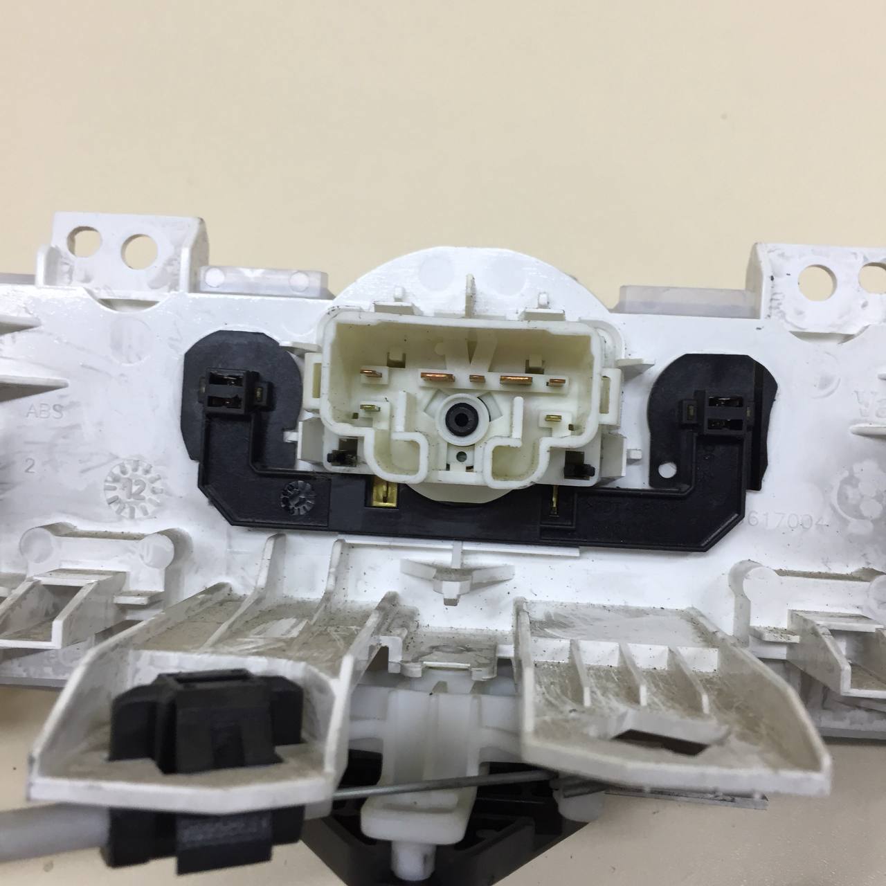 Блок управления отопителем Peugeot 107 2006-2014