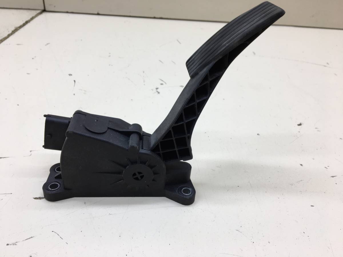 Педаль газа Chevrolet Niva 2009-2020