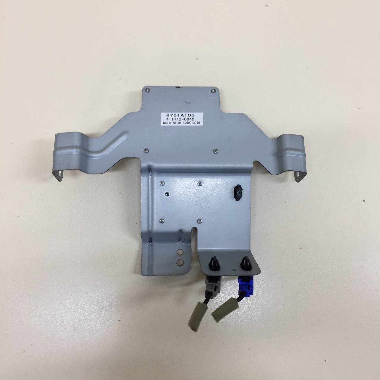 Антенна Mitsubishi Outlander (GF) 2012>