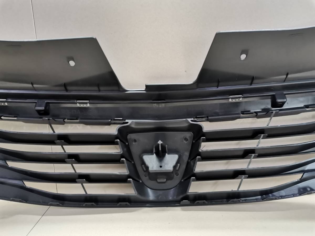 Решетка радиатора Renault Logan (1) 2005-2014