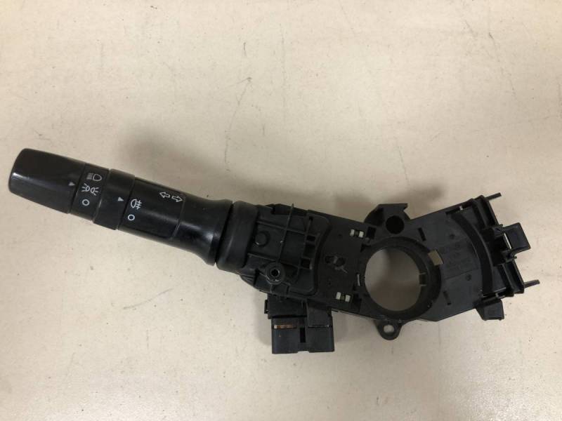 Переключатель поворотов подрулевой Kia Rio 3 (QB) 2011-2017