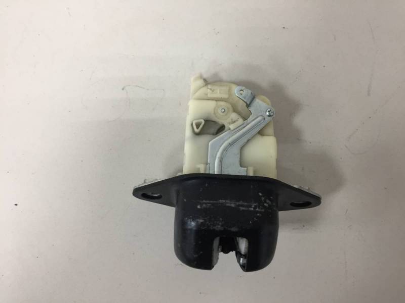 Замок багажника Subaru Impreza (G12) 2007-2012