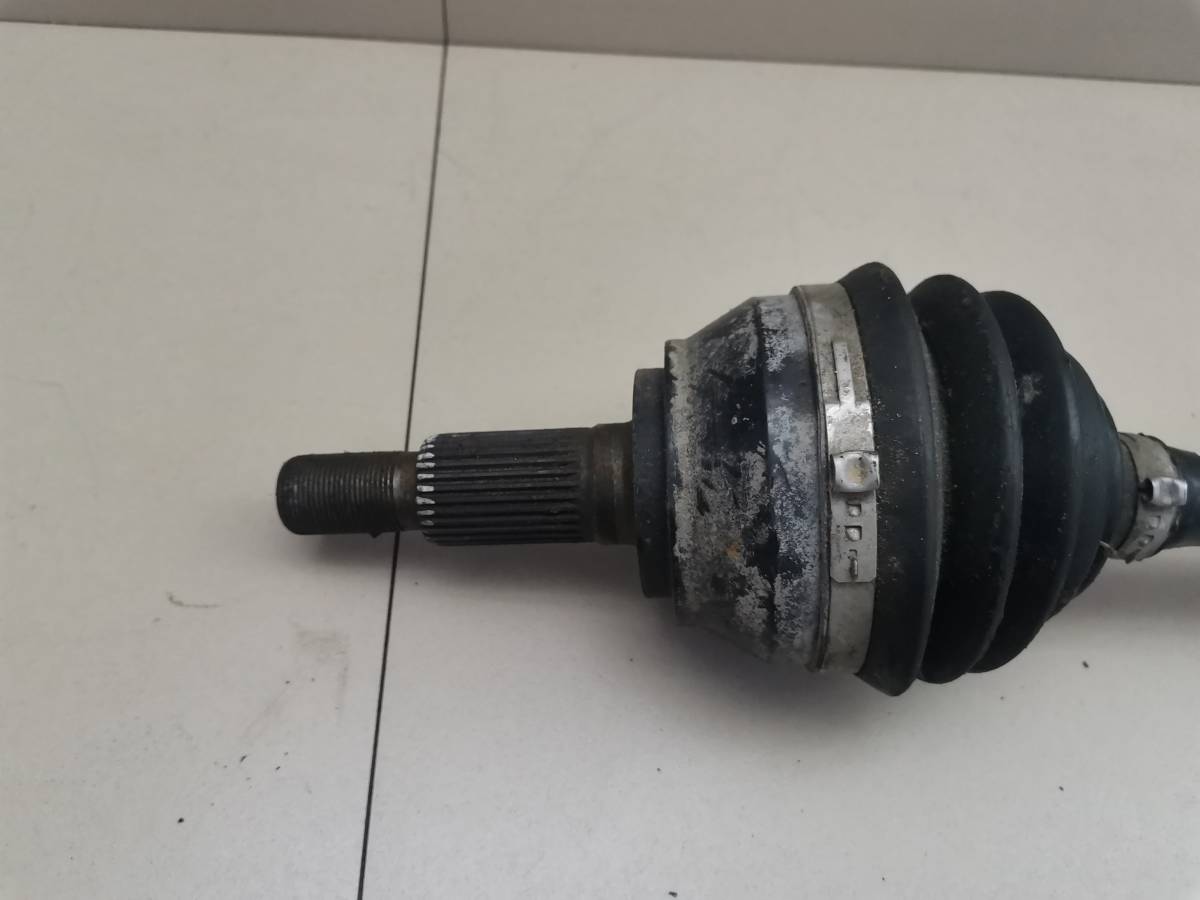 Полуось передняя Volkswagen Touareg (7L) 2002-2010 Полуось передняя Volkswagen Touareg (7L) 2002-2010