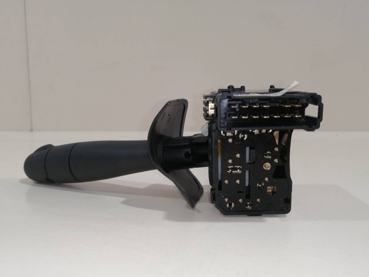 Переключатель стеклоочистителей Lada Largus 2012>