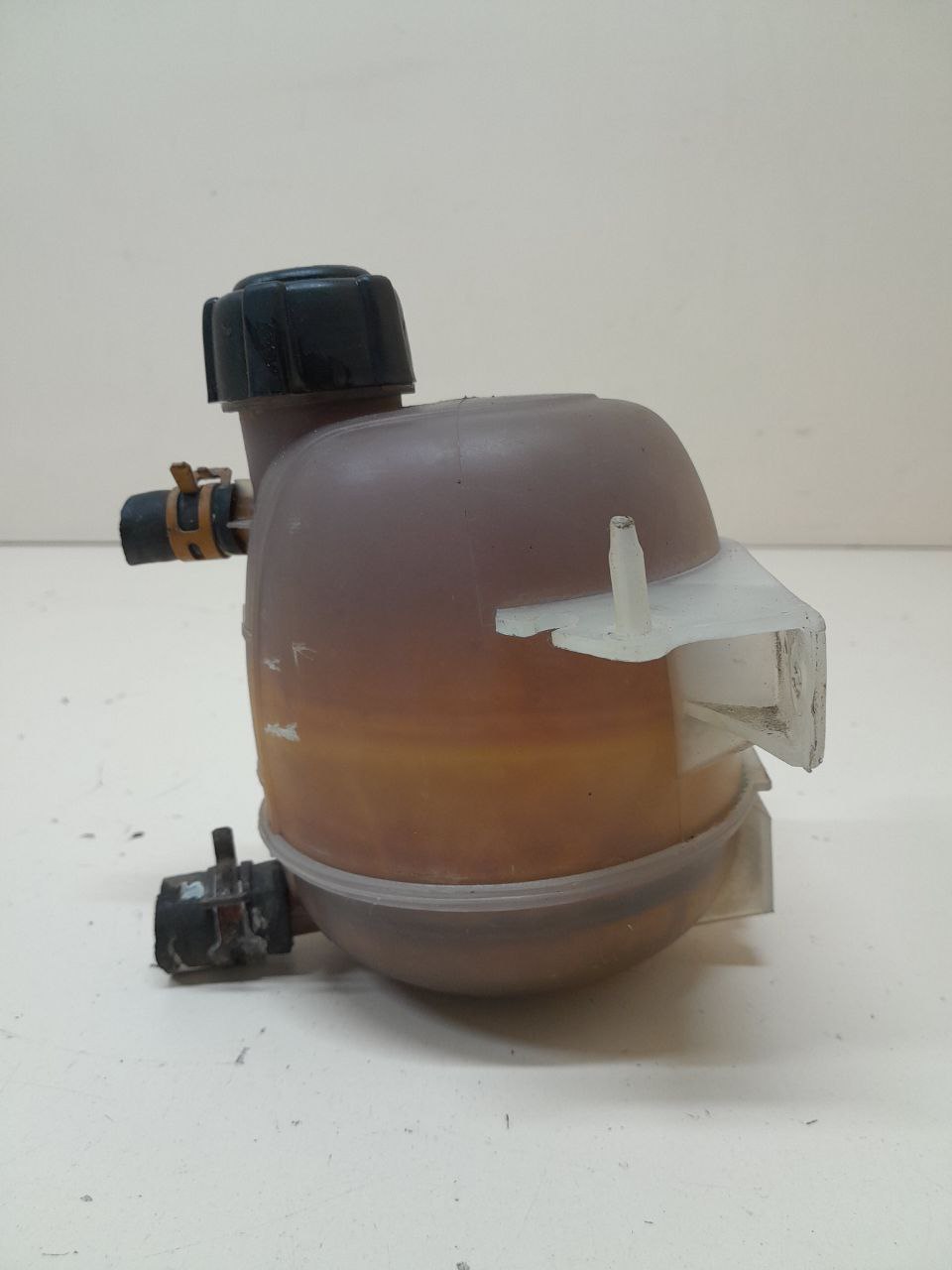 Бачок расширительный Renault Duster (HSA, HSM) 2012> Бачок расширительный Renault Duster (HSA, HSM) 2012>