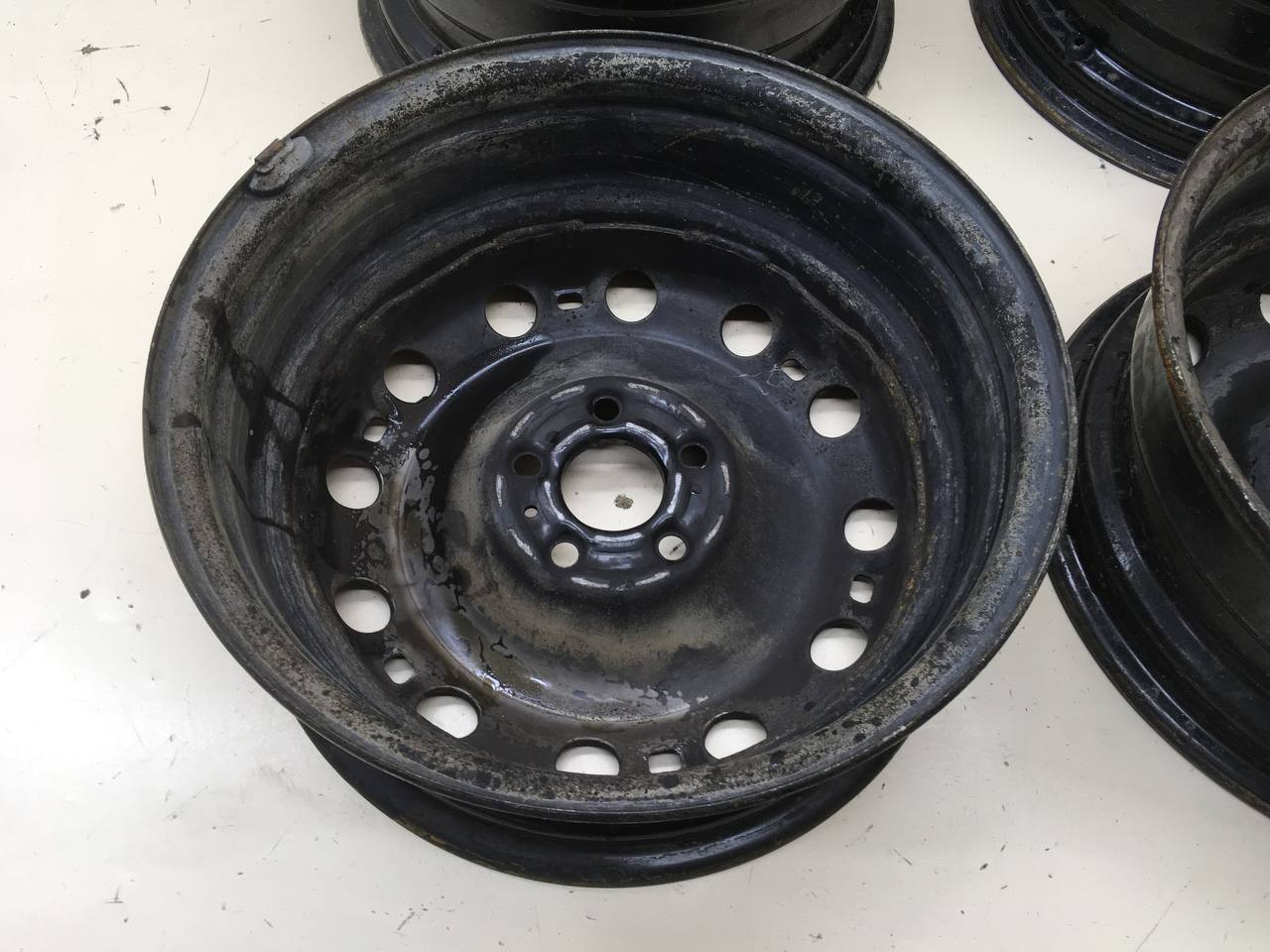 Диски к-кт R15 Штампованные