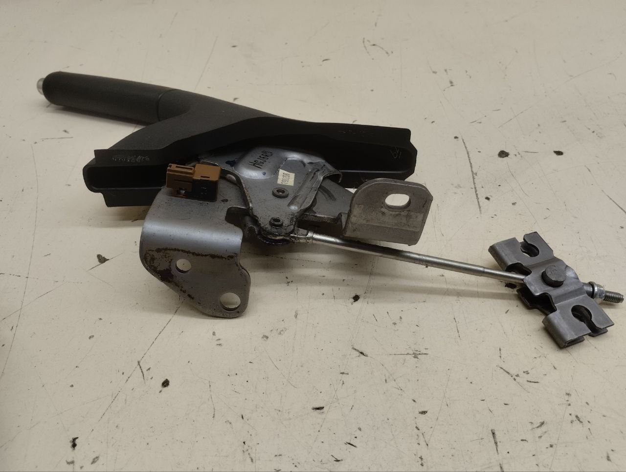 Рычаг стояночного тормоза Mazda Mazda 6 (GG) 2002-2007