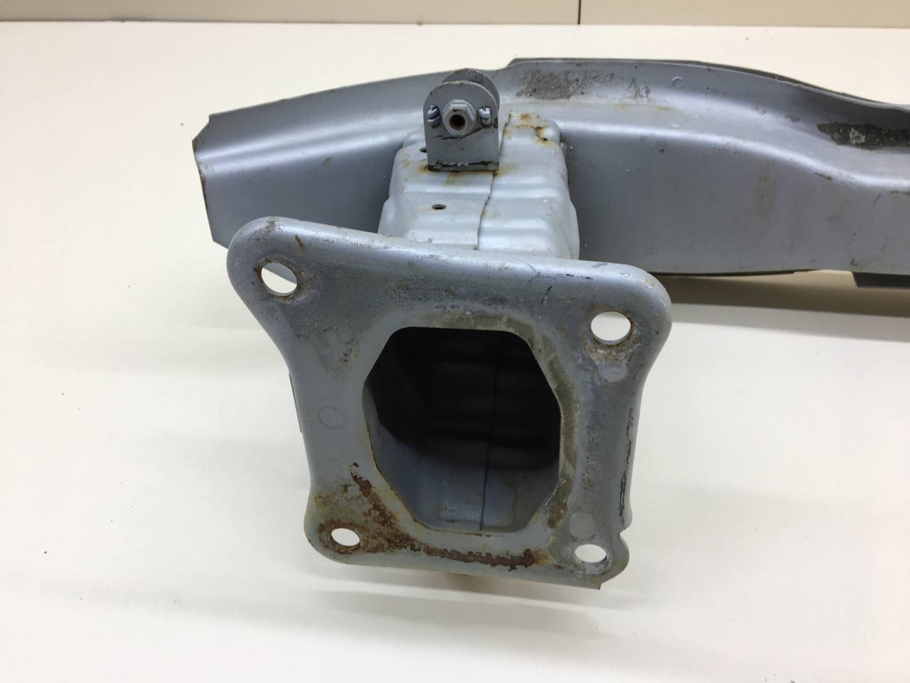 Усилитель переднего бампера Ford Focus 3 2011>