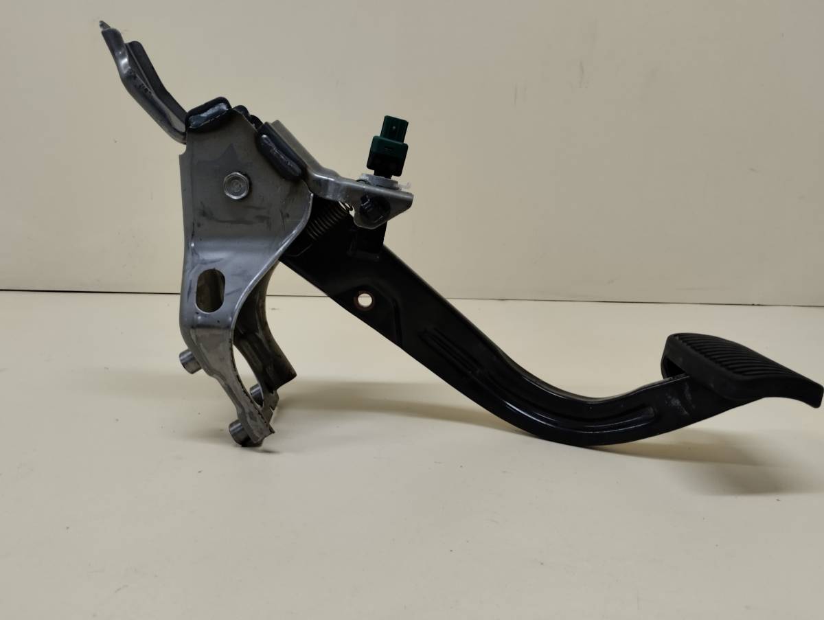 Педаль тормоза Kia K5 (DL3) 2019>