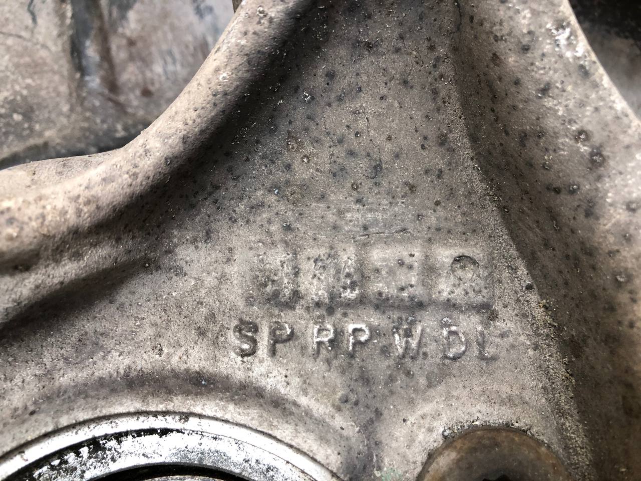 Кулак поворотный передний правый Volkswagen Sharan (7M) 1995-2010 Кулак поворотный передний правый Volkswagen Sharan (7M) 1995-2010