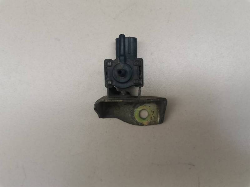 Клапан вакуумный Toyota Corolla E100 1991-1996 Клапан вакуумный Toyota Corolla E100 1991-1996