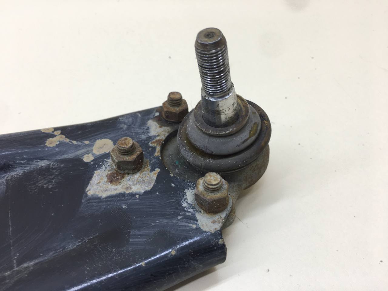 Рычаг передний правый Lada  X-RAY Cross 2018 >