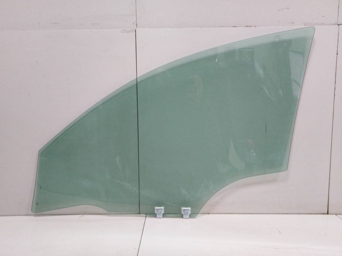 Стекло двери передней правой Mazda Mazda 3 (BK) 2002-2009