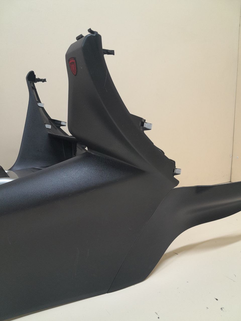 Консоль центральная Mazda Mazda 3 (BM) 2013-2016 Консоль центральная Mazda Mazda 3 (BM) 2013-2016