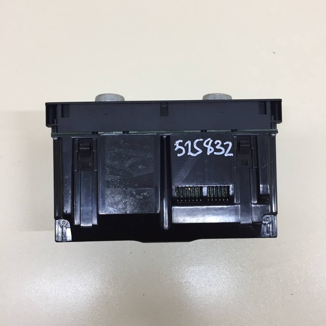 Блок управления климатической установкой Audi Q7 (4L) 2005-2015