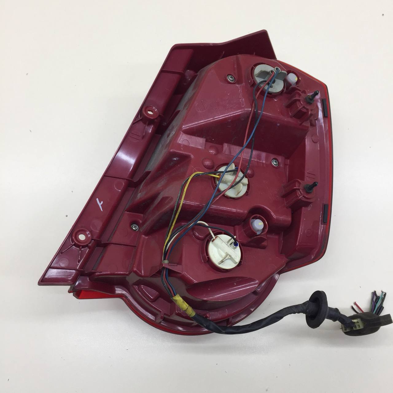 Фонарь задний левый Chevrolet Aveo T250 2005-2011