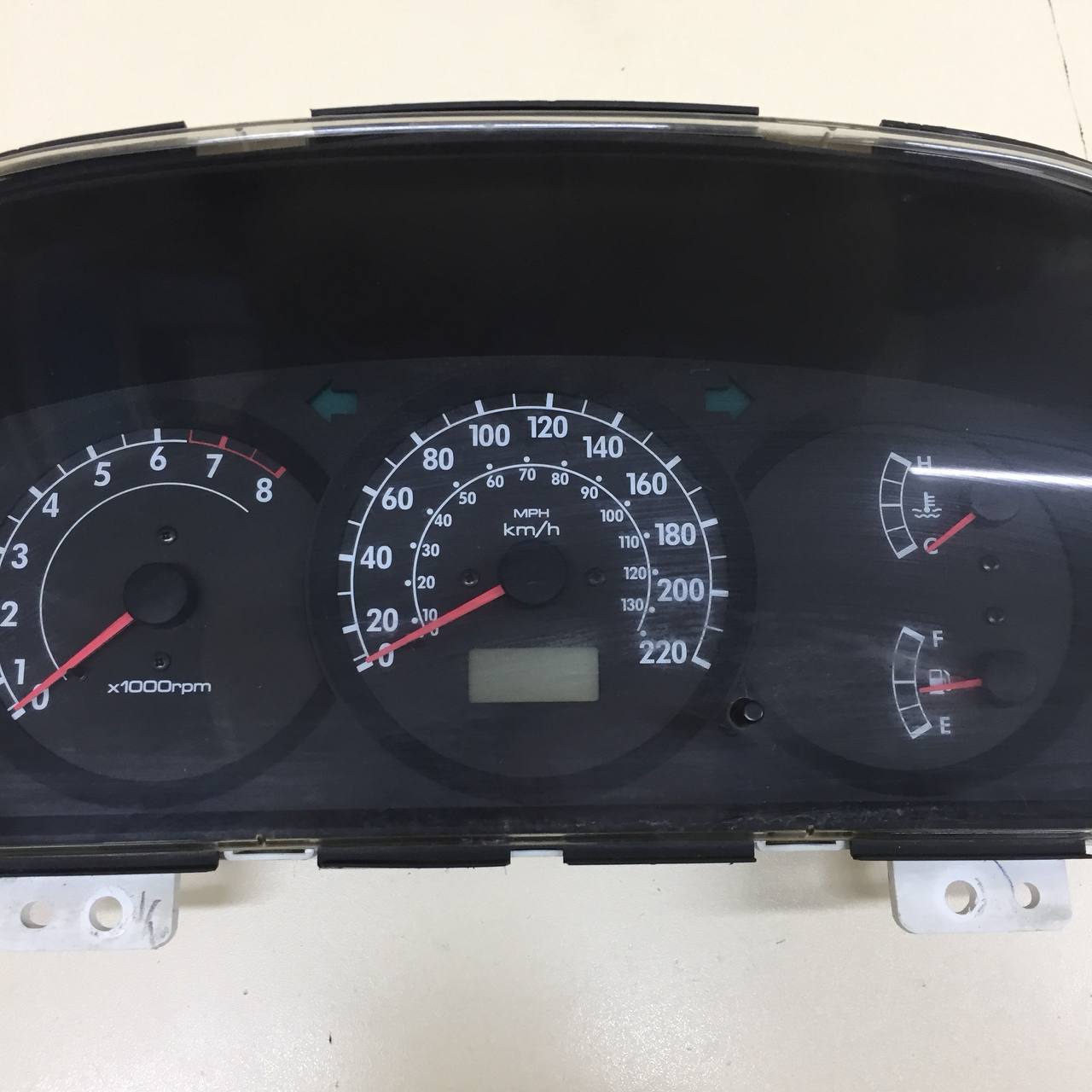 Панель приборов Kia Sephia 2001-2004 Панель приборов Kia Sephia 2001-2004