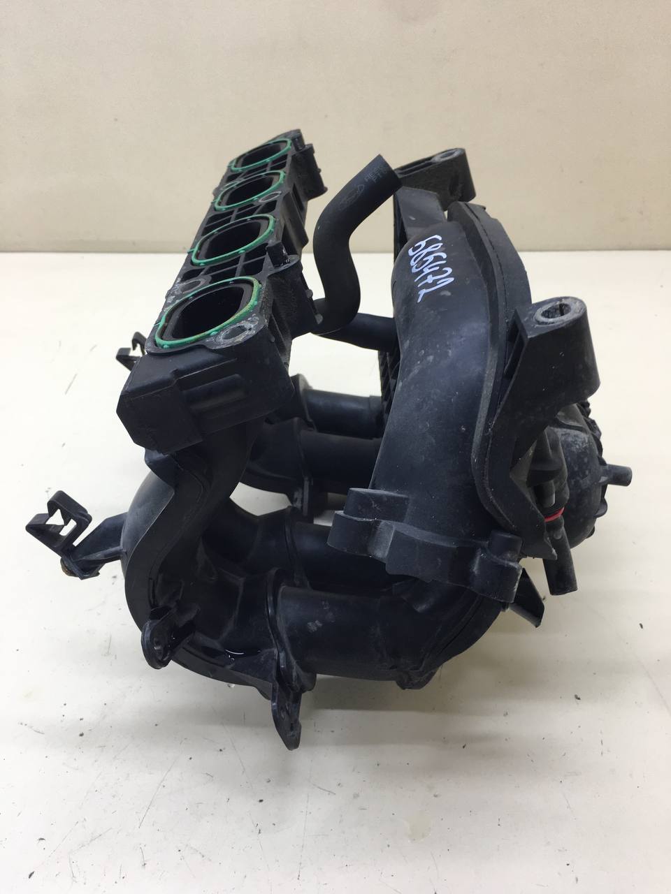 Коллектор впускной Ford Mondeo 4 2007-2015 Коллектор впускной Ford Mondeo 4 2007-2015