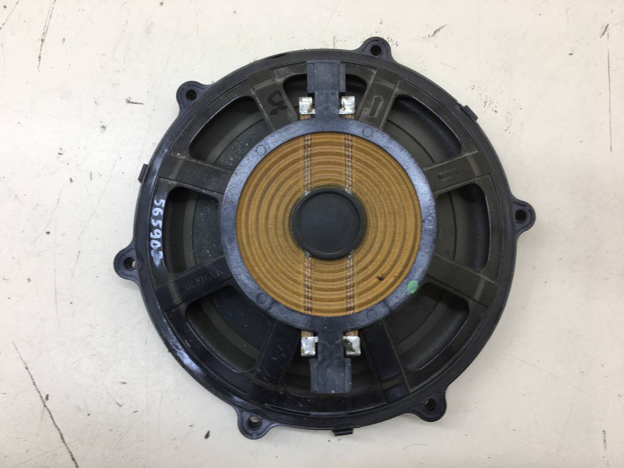 Сабвуфер Land Rover Range Rover Sport 2005-2012 Сабвуфер Land Rover Range Rover Sport 2005-2012