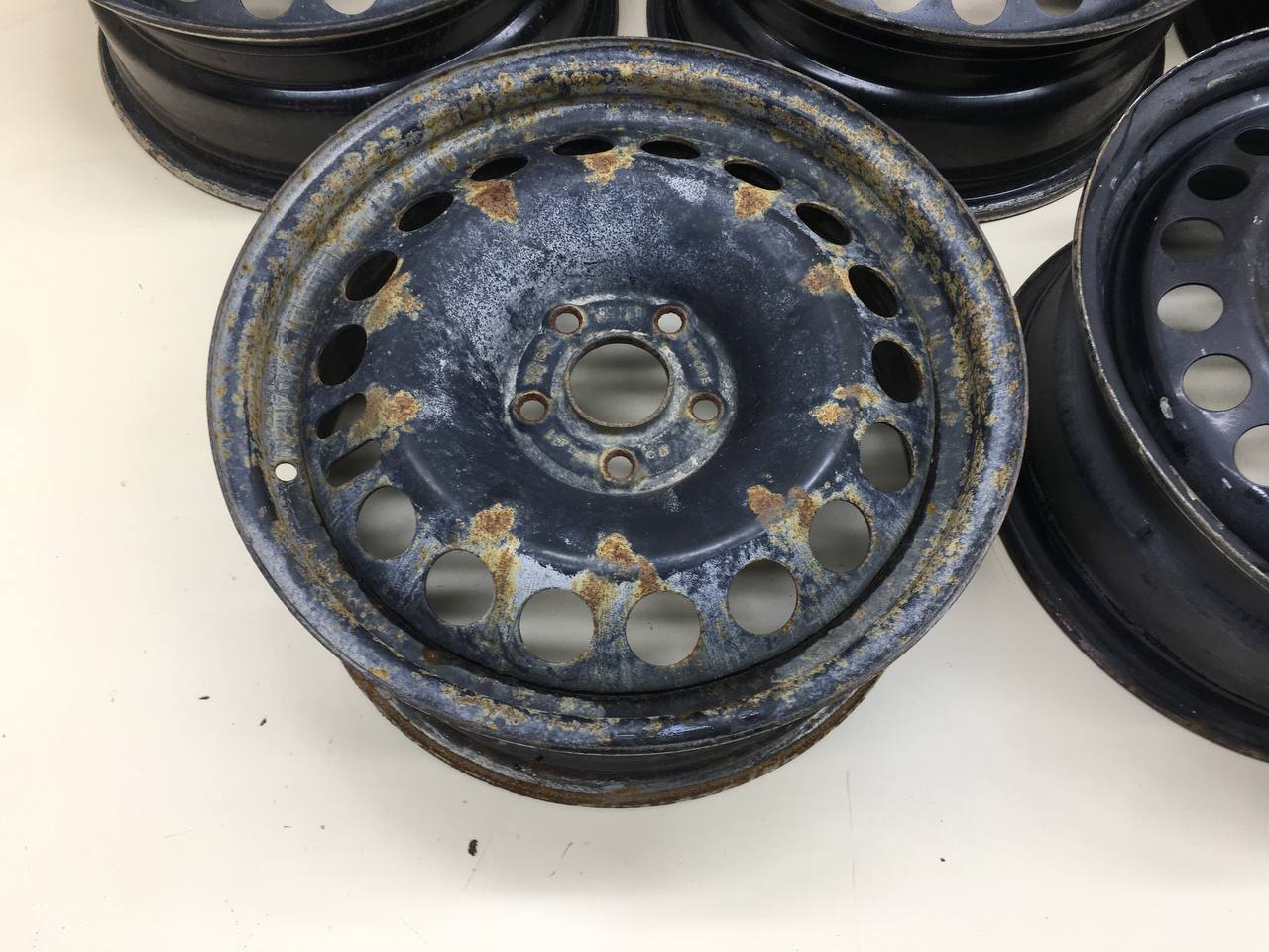 Диски к-кт R16 Штампованные